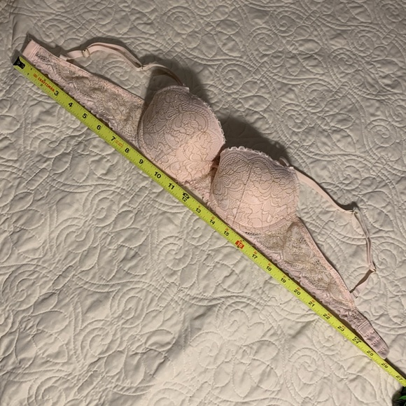 Lacy bra - Picture 6 of 9